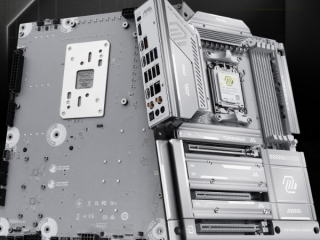 纯白外观设计！微星X870E TOMAHAWK MAX WIFI PZ背插主板首发3299元 ！