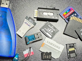 日本“最小存储卡”大赛结果出炉： 0.5MB SM卡夺冠 ！